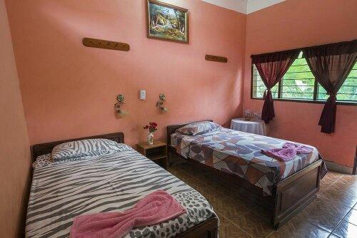 Hostal Santa Ana 鲁雷纳瓦克 外观 照片